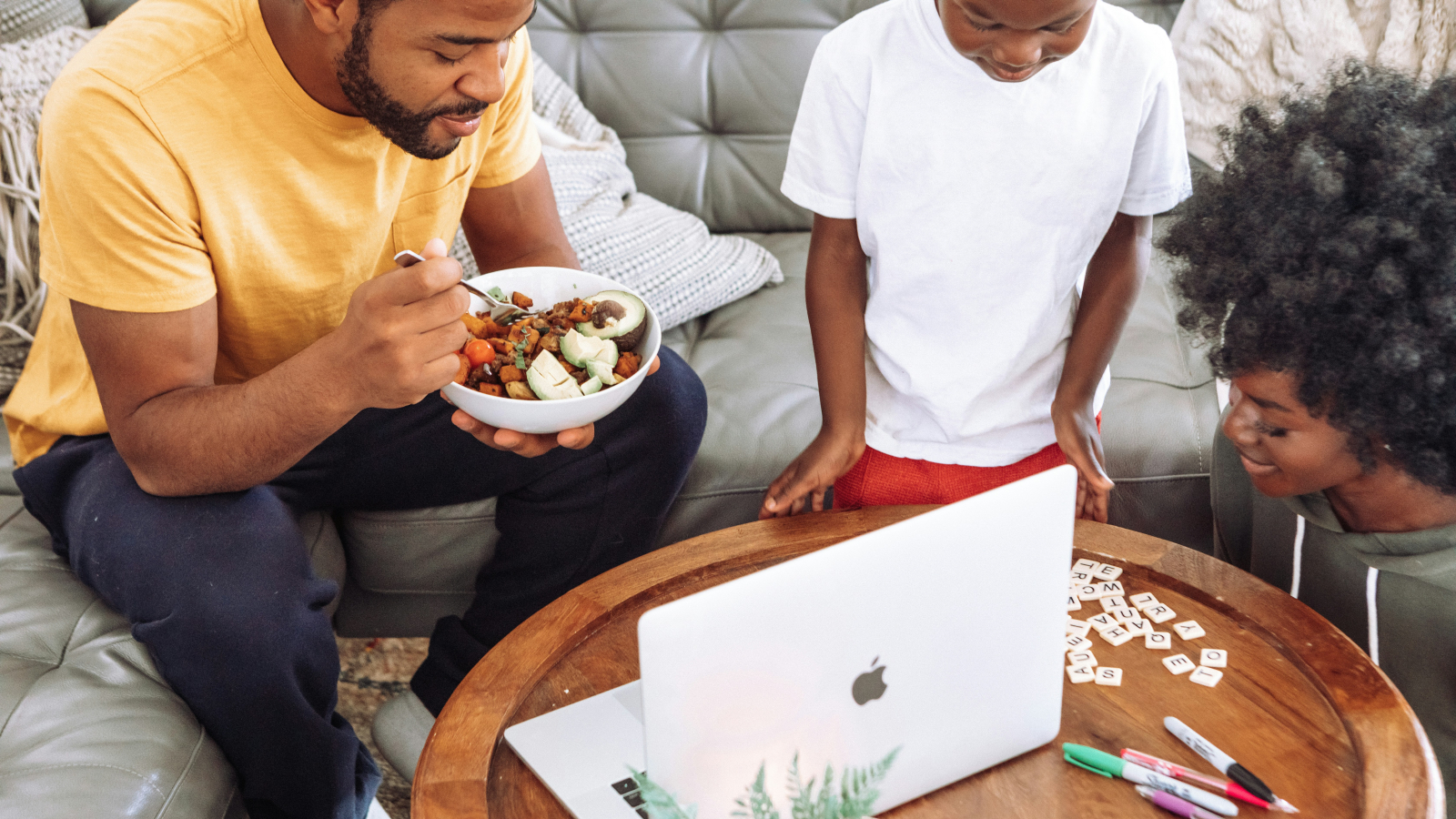 How to Help Your Family Develop Positive Digital Habits